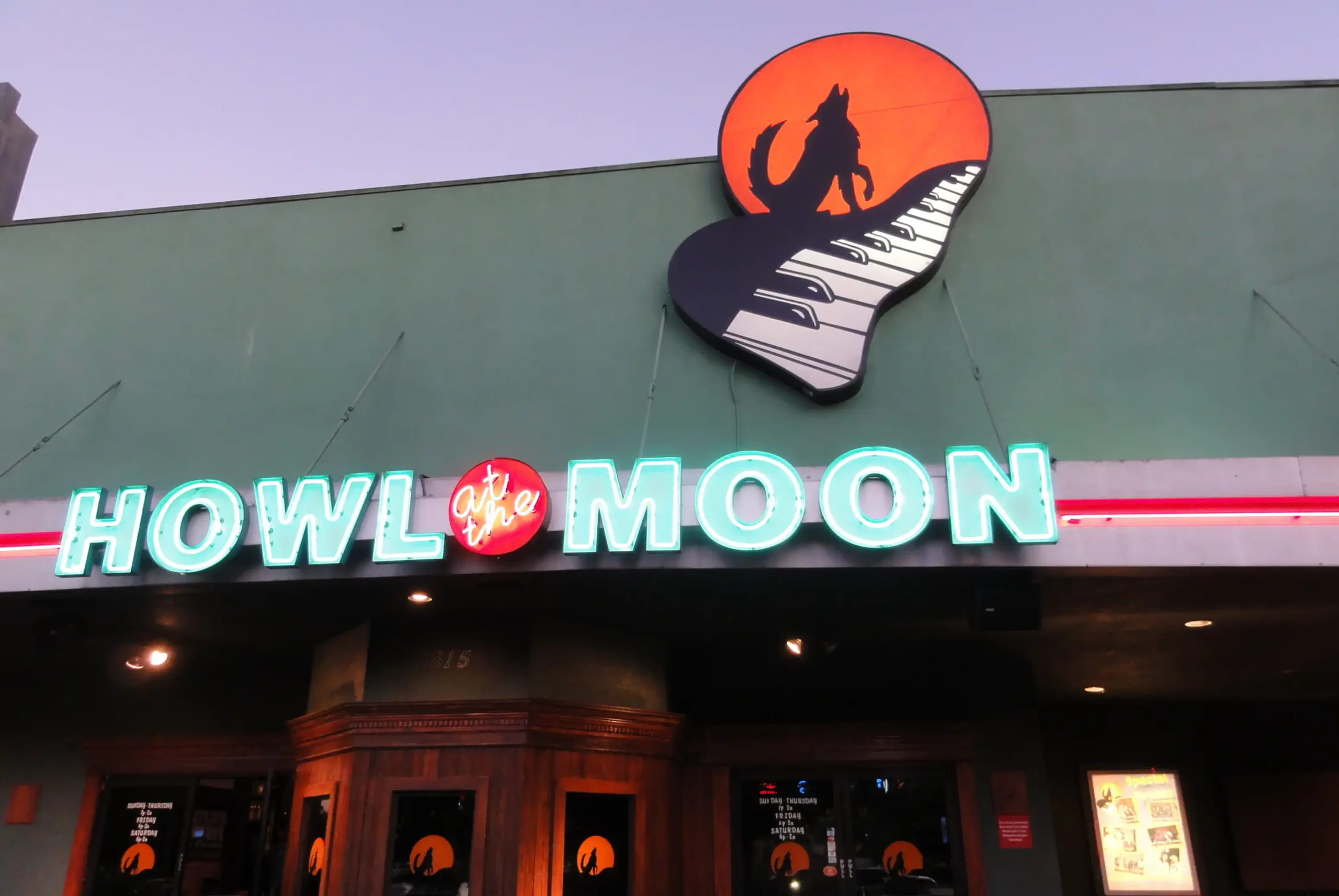 howl at the moon